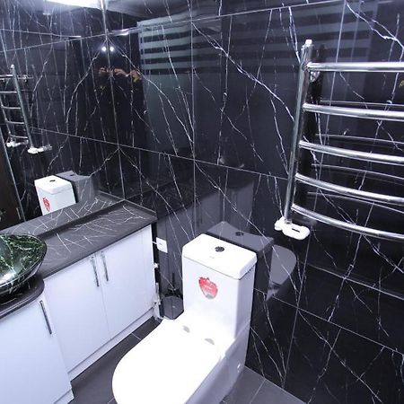 סמרקנד Overlooking Registan Square Luxury 2 Bedrooms Apartment מראה חיצוני תמונה