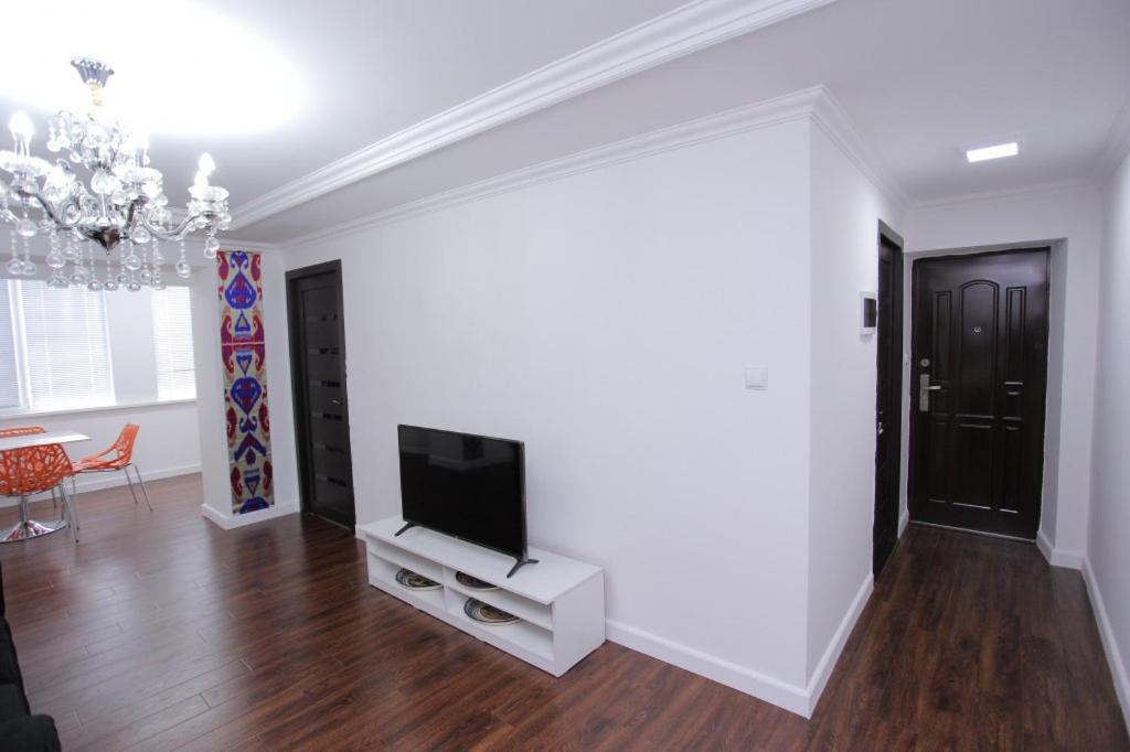 סמרקנד Overlooking Registan Square Luxury 2 Bedrooms Apartment מראה חיצוני תמונה