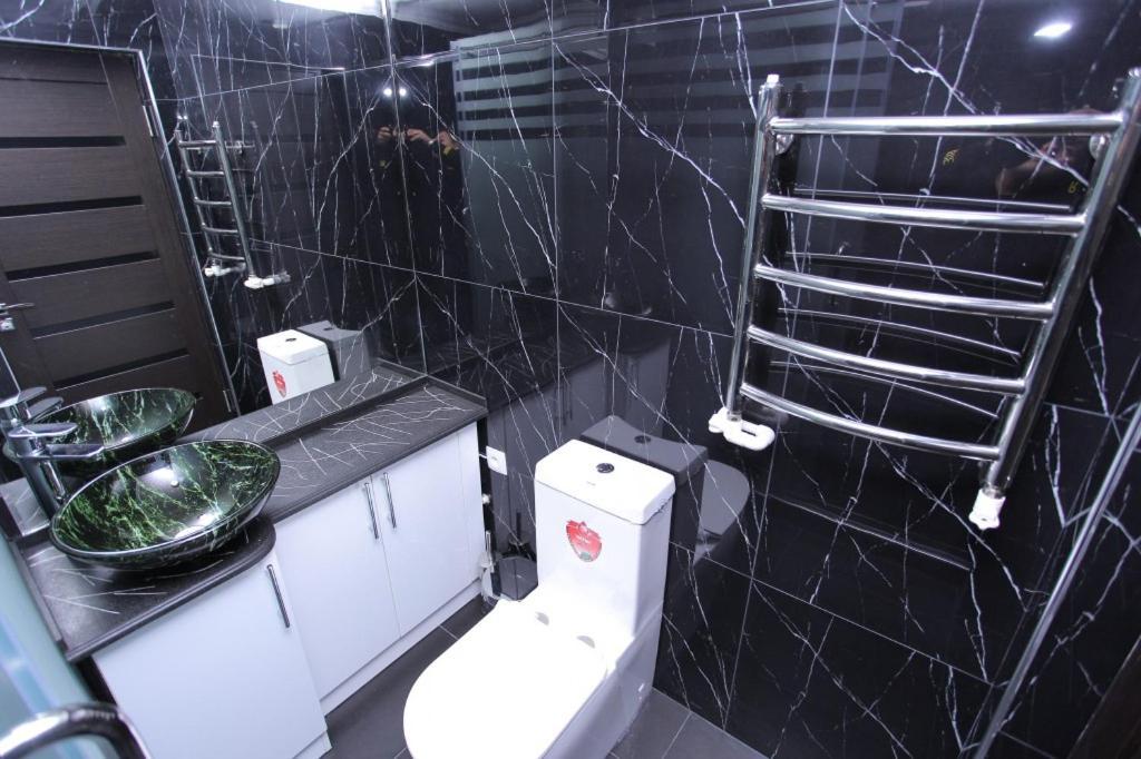 סמרקנד Overlooking Registan Square Luxury 2 Bedrooms Apartment מראה חיצוני תמונה